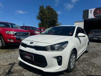 KIA RIO 5