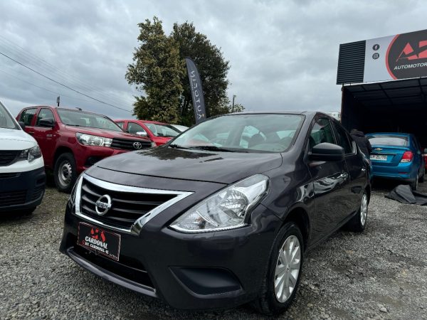 NISSAN VERSA