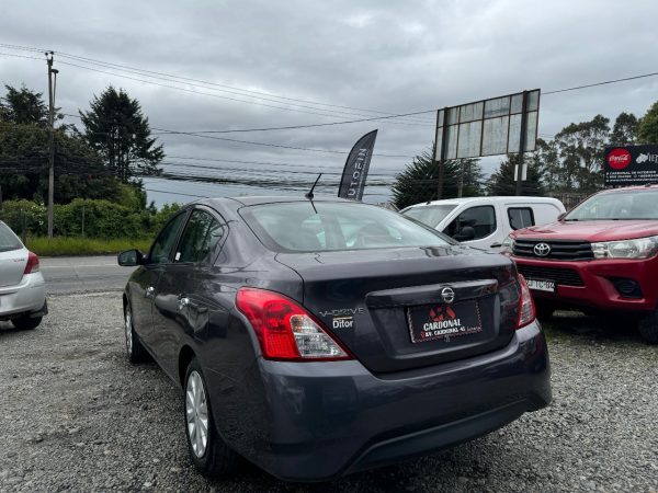 NISSAN VERSA - Imagen 4